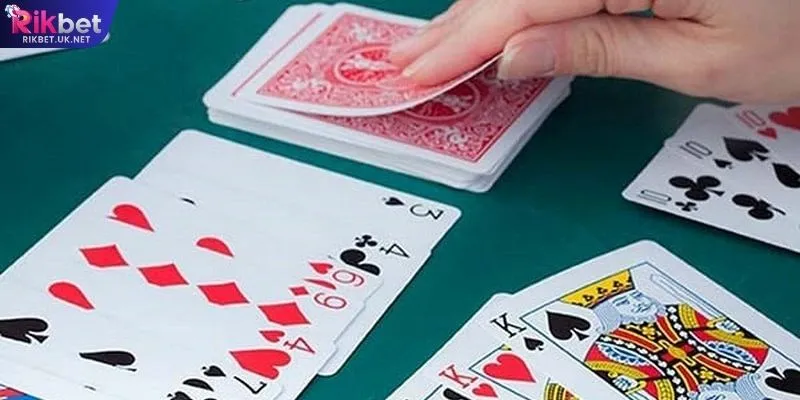 Cách đọc tình huống ván bài trong Bài Phỏm RIKBET